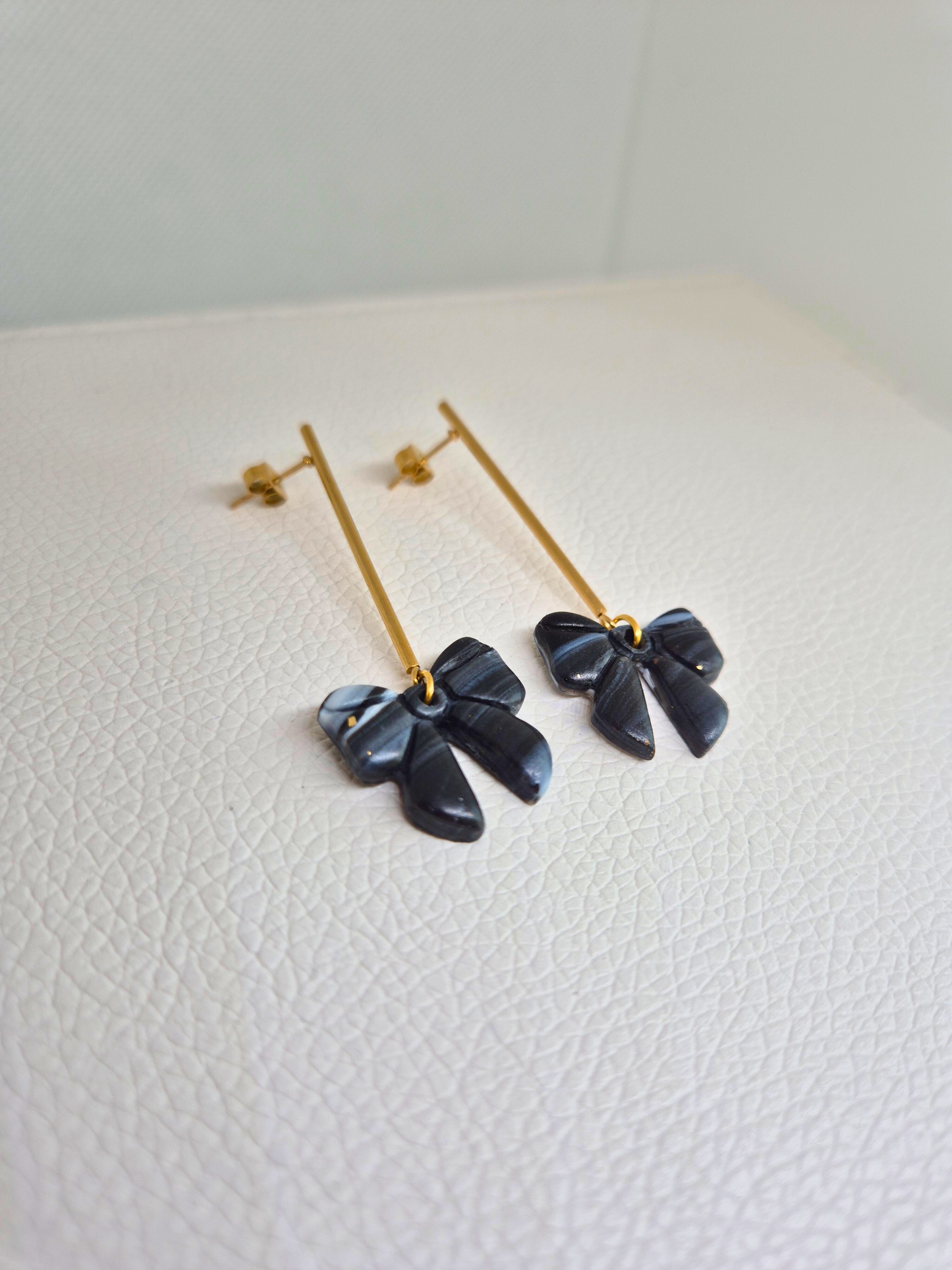 BLACK&WHITE bantuko formos auskarai