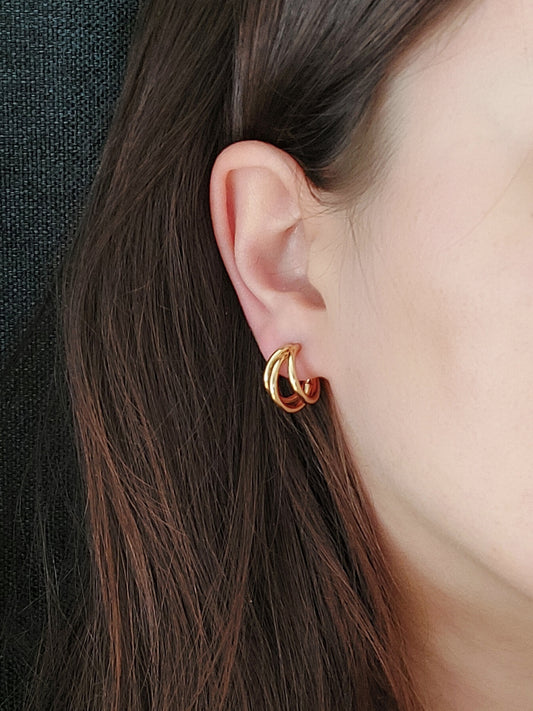 NOLA trigubi lankų formos auskarai