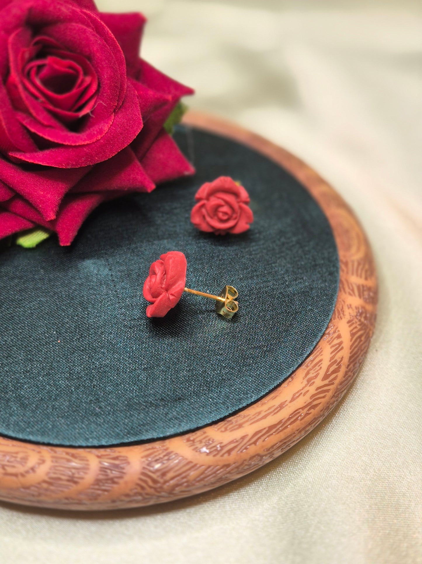 MINI ROSE vyšniniai auskarai
