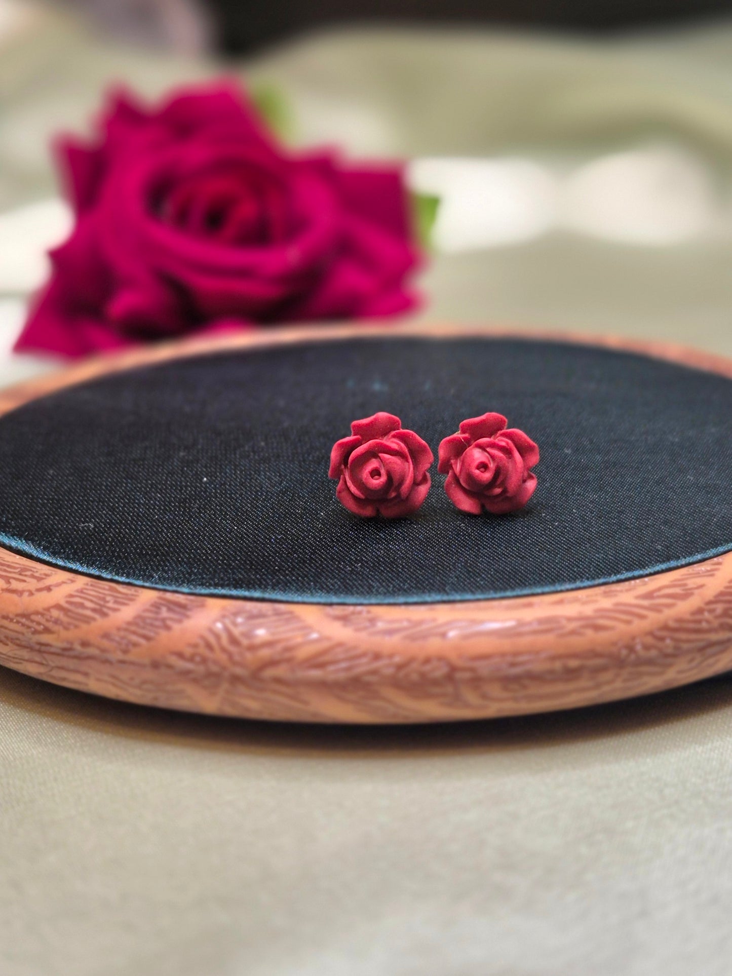 MICRO ROSE vyšniniai auskarai