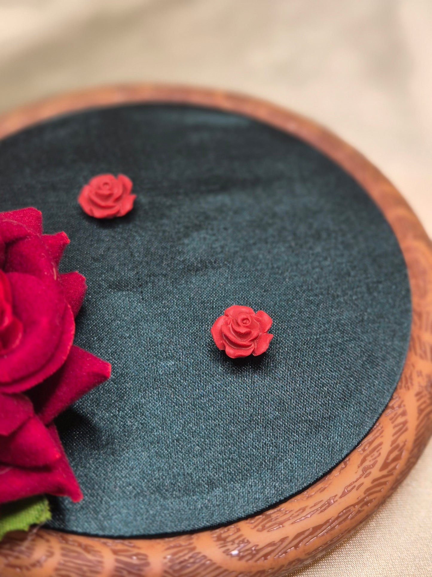 MICRO ROSE vyšniniai auskarai