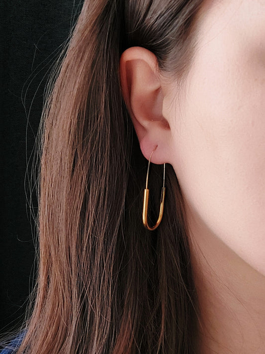 ZARA minimalistiniai sąvaržėlės tipo auskarai